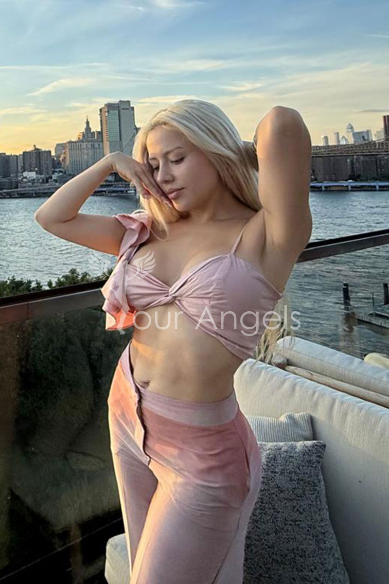 Mia